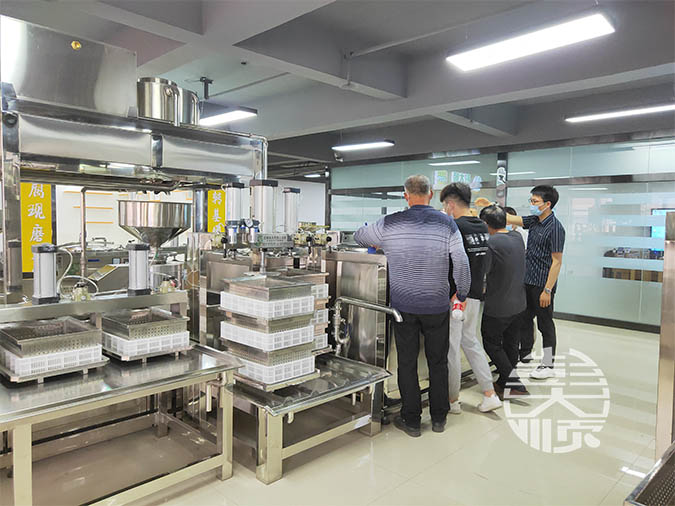 山東客戶選擇自動干豆腐機器，改變傳統手工生產干豆腐